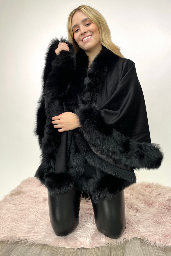 Capa FC-B101a 70cm Forrada Negra